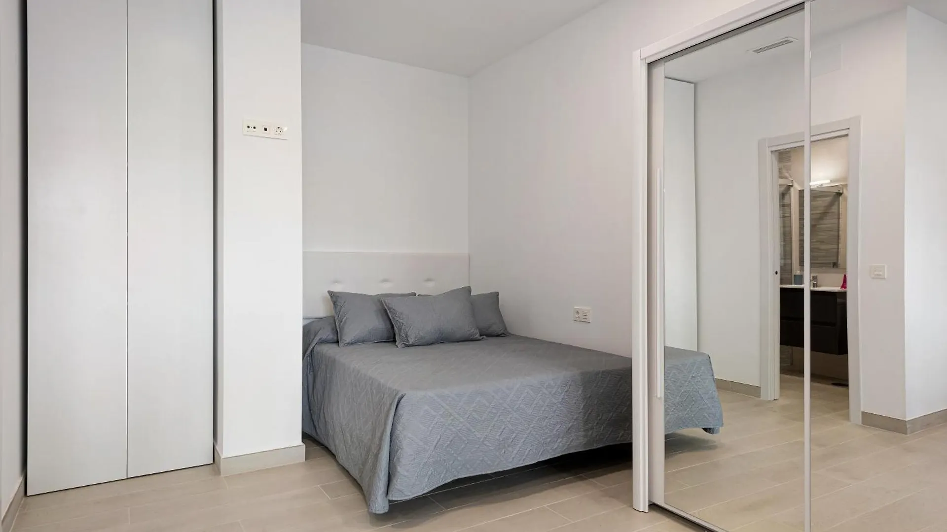 Apartment Apartamentos Sealmar Moliere Malaga Spain