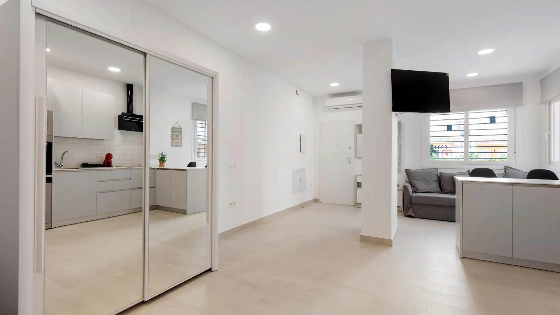 Apartamentos Sealmar Moliere Malaga